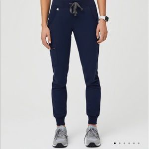 FIGS Zamora scrub joggers